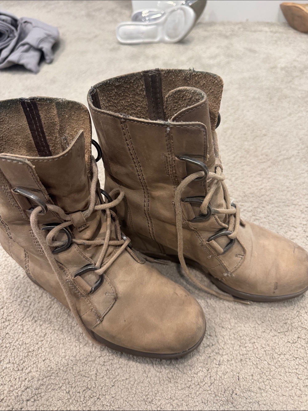 Sorrel Women's Tan Lace-Up wedge Boots